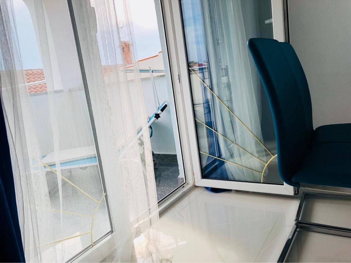 Guest House Jadro ロヴィニ エクステリア 写真