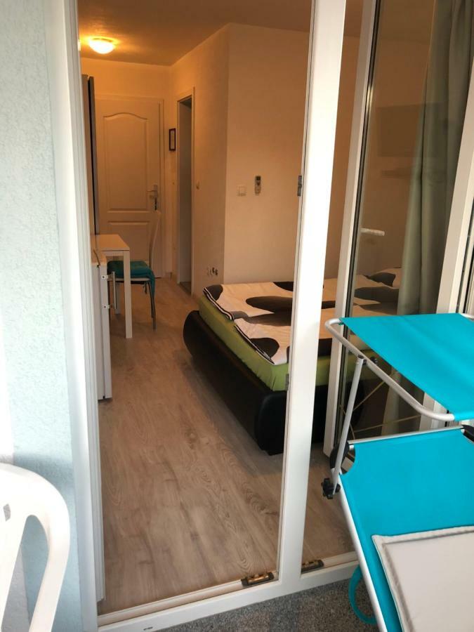 Guest House Jadro ロヴィニ エクステリア 写真