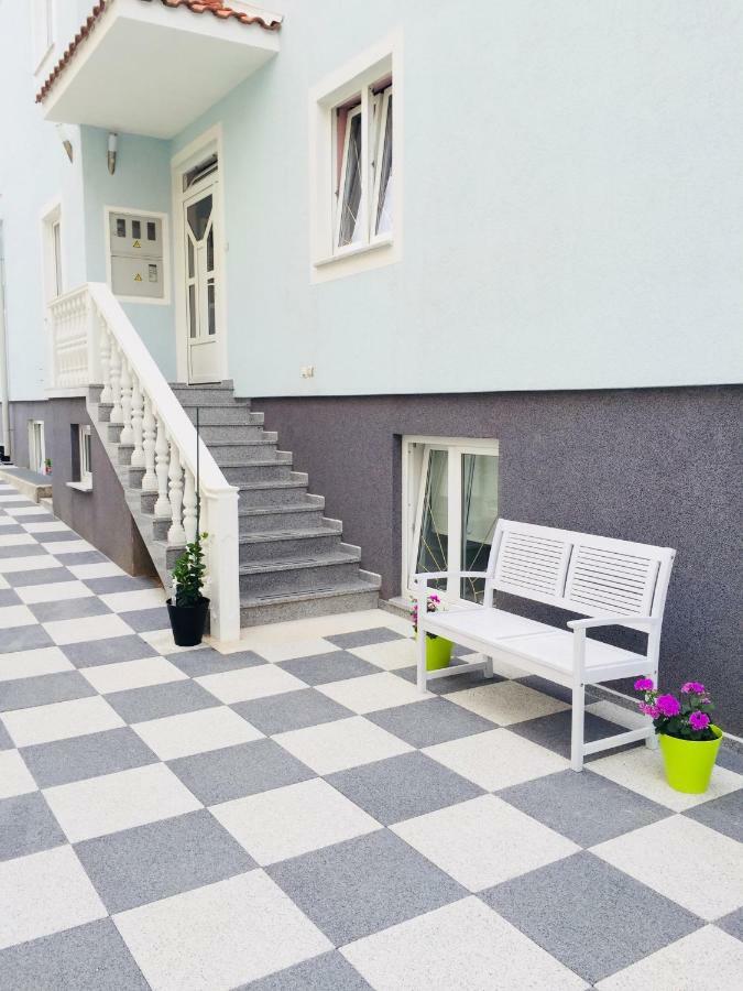 Guest House Jadro ロヴィニ エクステリア 写真