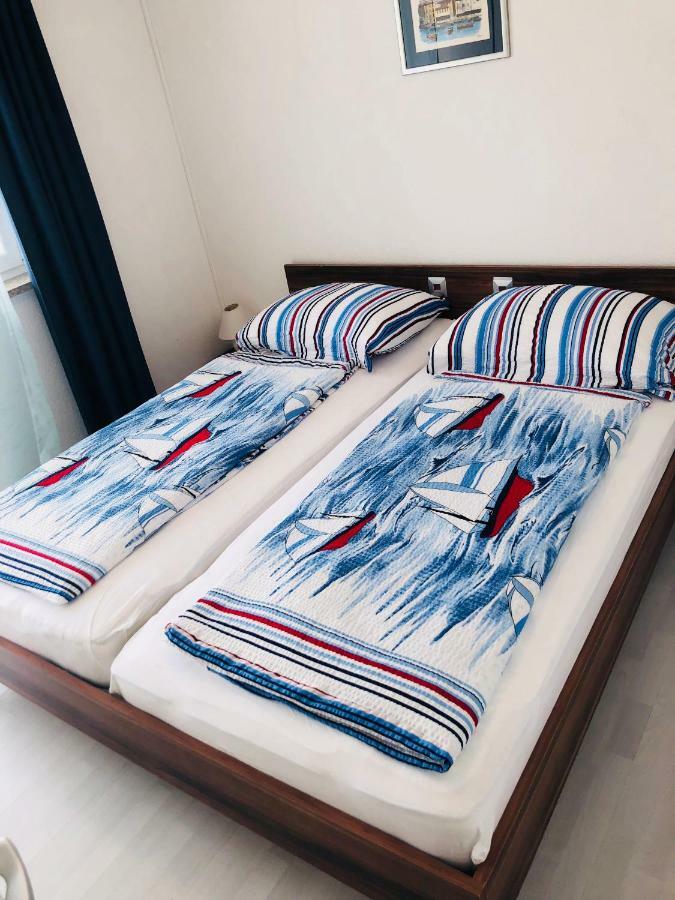 Guest House Jadro ロヴィニ エクステリア 写真
