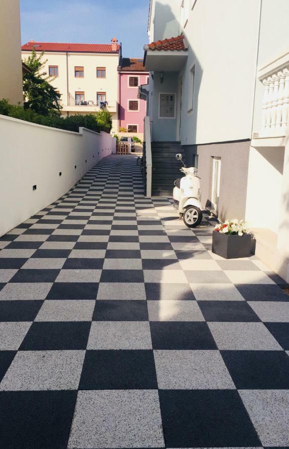 Guest House Jadro ロヴィニ エクステリア 写真