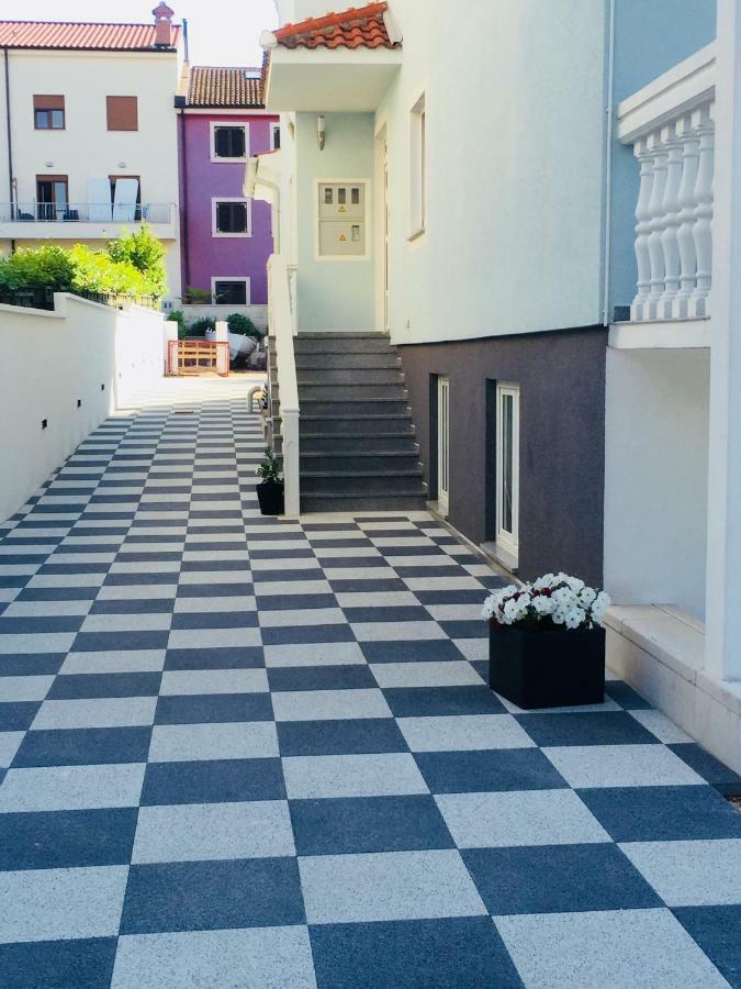 Guest House Jadro ロヴィニ エクステリア 写真